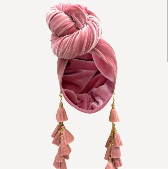 Chic Pink Turban with Tassel Earrings - Picture 6 of 6